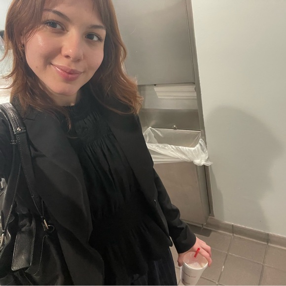 Meet your Posher, Devanny! - Picture 2 of 12